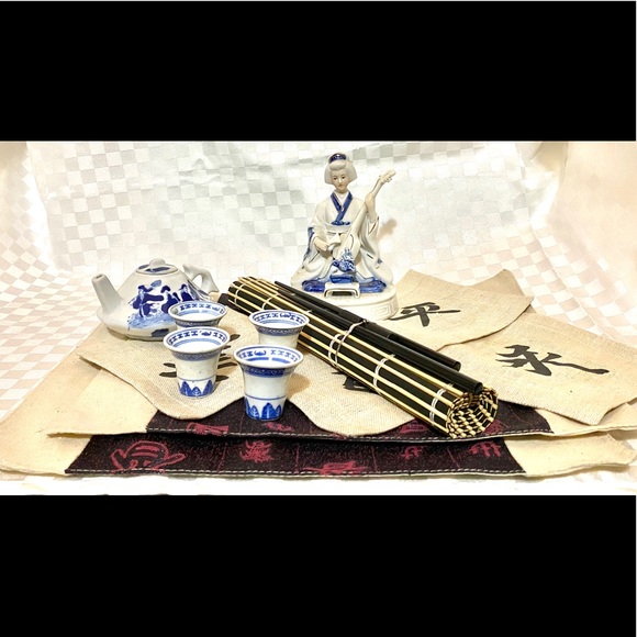 Asian kit with Geisha, tea cups teapot and more... - Picture 1 of 16